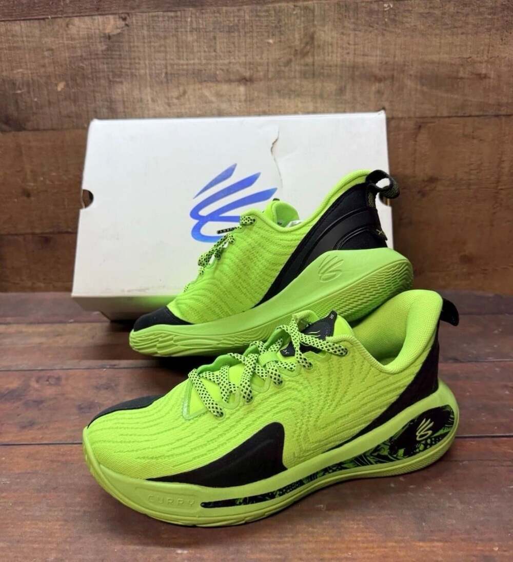 Under Armour Curry 12 Extl Size 6.5Y Green Black Sneakers